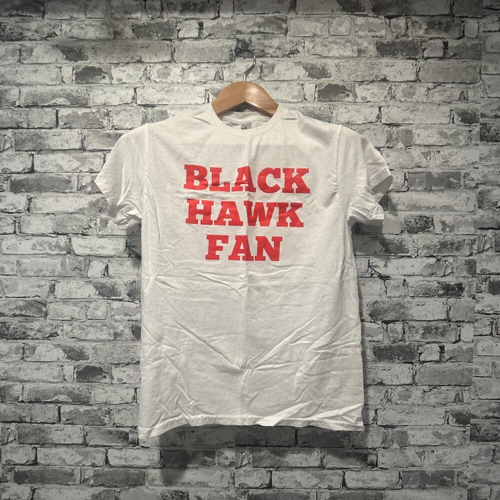 EUC Gildan "Black Hawk Fan" White T-Shirt Red Font Chicago Blackhawks Size Small